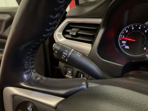 Used 2020 GMC Acadia SLE image 24