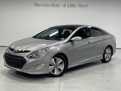 Used 2014 Hyundai Sonata Limited w/ Panoramic Sunroof Package 02