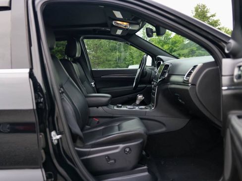 Used 2020 Jeep Grand Cherokee Limited w/ Luxury Group II AWD/4WD image 9