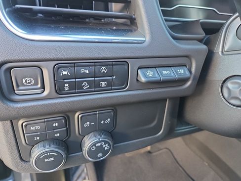 Used 2023 Chevrolet Tahoe High Country w/ Premium Package 2 image 24