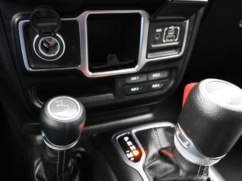 Used 2024 Jeep Wrangler Unlimited Sport AWD/4WD image 43