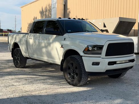 Used 2016 RAM 2500 Laramie w/ Sport Appearance Group AWD/4WD image 3