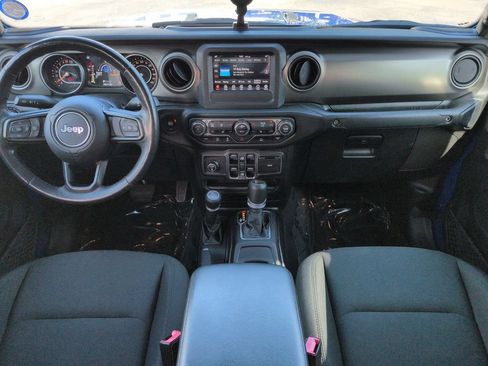Used 2020 Jeep Gladiator Sport w/ Quick Order Package 24S AWD/4WD image 15