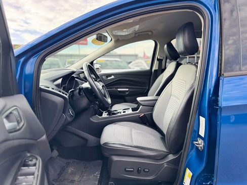 Used 2019 Ford Escape SE FWD image 12