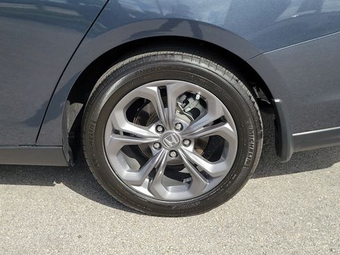 Used 2024 Honda Accord EX image 27