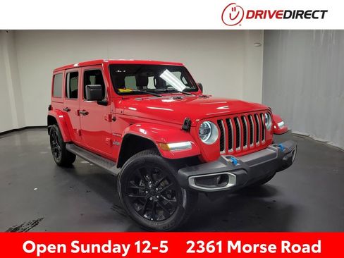 Used 2023 Jeep Wrangler Unlimited Sahara w/ Cold Weather Group AWD/4WD image 1