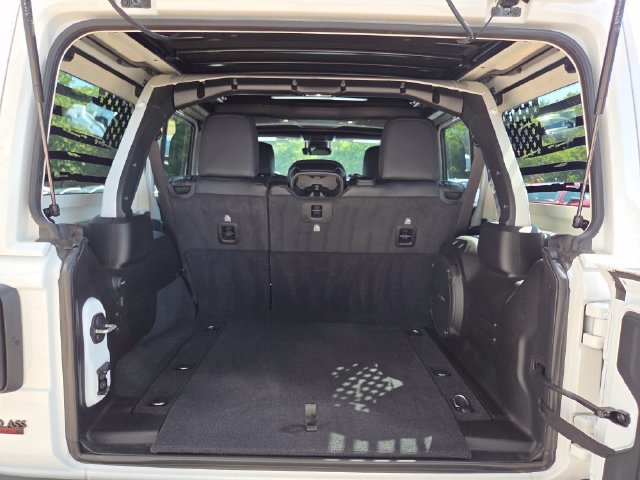 Used 2024 Jeep Wrangler Unlimited Rubicon AWD/4WD image 36