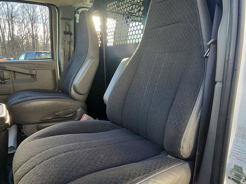 Used 2024 Chevrolet Express 2500 w/ Driver Convenience Package image 18