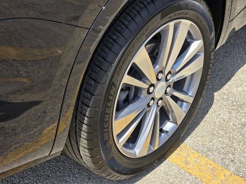 Used 2024 Cadillac XT6 Premium Luxury w/ LPO, Floor Liner Package AWD/4WD image 11