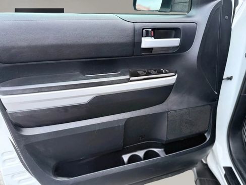 Used 2018 Toyota Tundra SR5 image 13