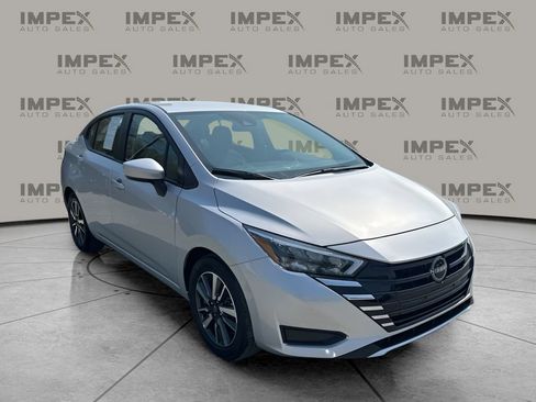 Used 2025 Nissan Versa SV FWD image 7