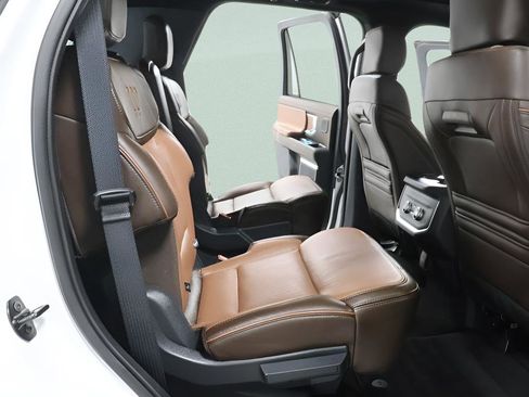 Used 2025 Ford Expedition King Ranch AWD/4WD image 36