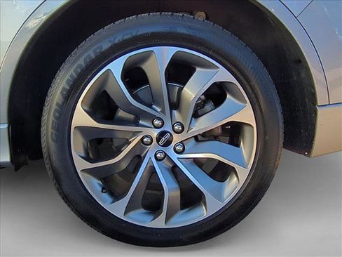 Used 2020 Lincoln Aviator Grand Touring w/ Equipment Group 302A image 24