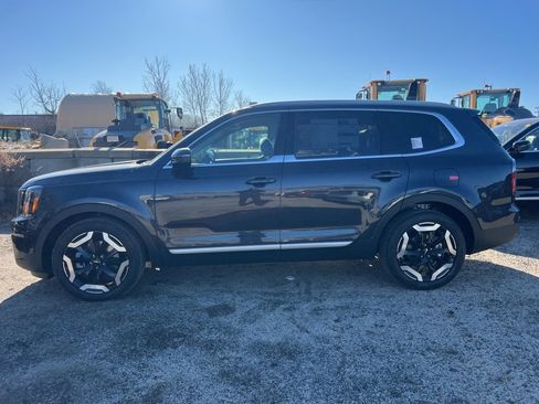 New 2025 Kia Telluride EX image 2