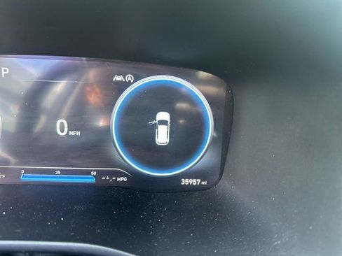 Used 2021 Hyundai Santa Fe SEL w/ Convenience Package image 6