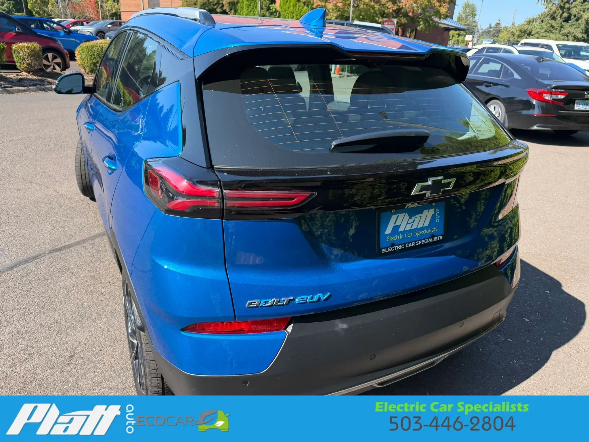 Used 2022 Chevrolet Bolt EUV Premier w/ Sun & Sound Package FWD image 8