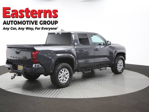 Used 2025 Toyota Tacoma SR5 AWD/4WD image 41