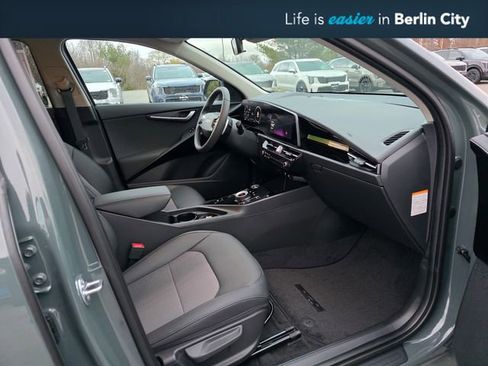 New 2026 Kia Niro Wind image 11