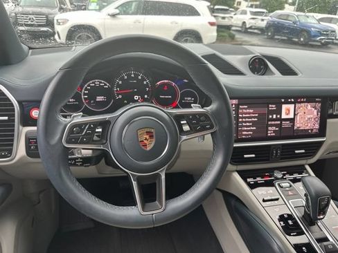 Used 2021 Porsche Cayenne AWD/4WD image 20