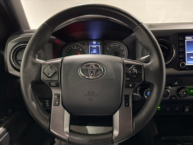 Used 2020 Toyota Tacoma TRD Sport w/ Technology Package AWD/4WD image 16
