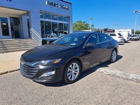 Used 2024 Chevrolet Malibu LT FWD image 2