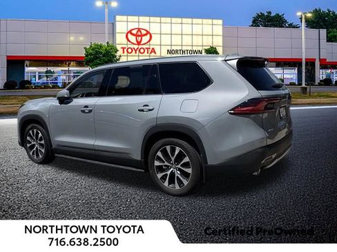 Used 2025 Toyota Grand Highlander AWD Hybrid image 3