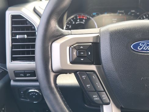 Used 2022 Ford F250 Lariat w/ Black Appearance Package AWD/4WD image 27