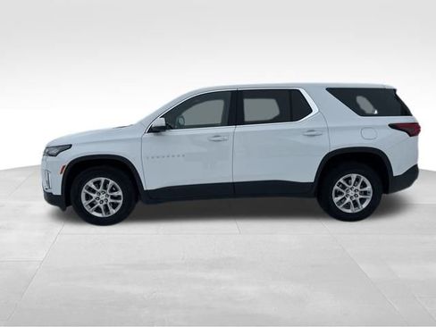Used 2023 Chevrolet Traverse LS w/ Safety Package image 4