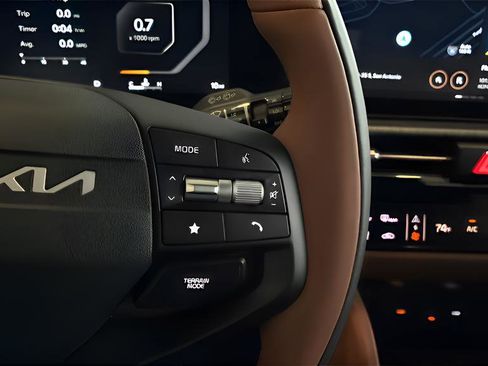 New 2026 Kia Sportage X-Line w/ X-Line Technology Package image 33