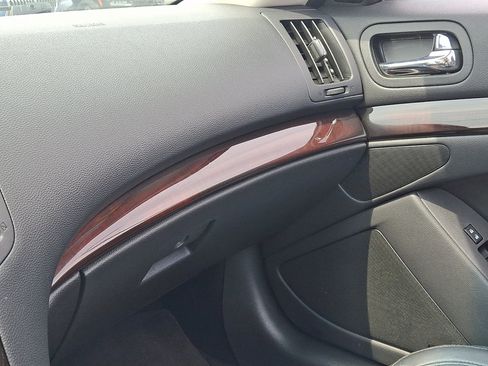 Used 2015 INFINITI Q60 Convertible w/ Premium Package RWD image 29