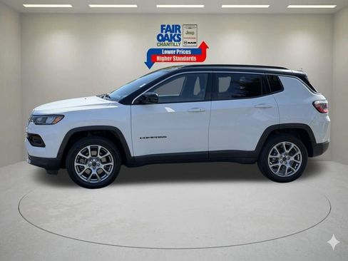 Certified 2025 Jeep Compass Limited AWD/4WD image 12