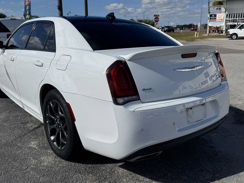 Used 2018 Chrysler 300 S w/ 300S Premium Group image 6