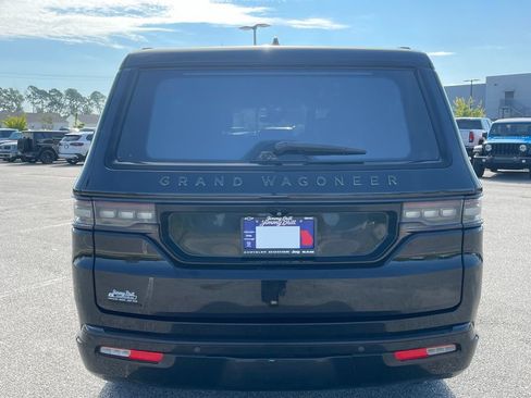 Used 2023 Jeep Grand Wagoneer Series II AWD/4WD image 24