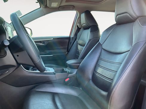 Used 2020 Toyota RAV4 XLE Premium w/ All Weather Liner Package AWD/4WD image 9