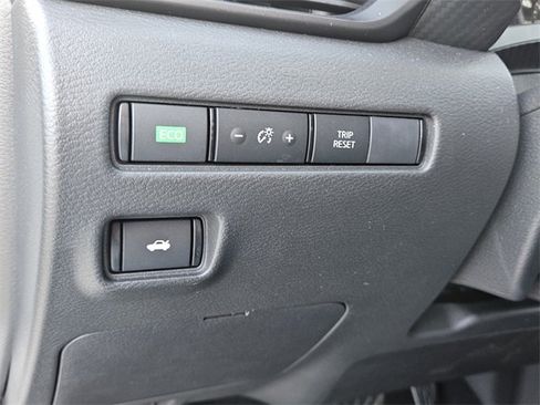 Used 2025 Nissan Sentra S image 26