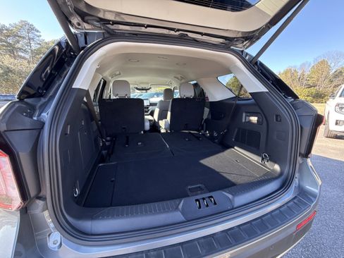 Used 2025 Ford Explorer Active w/ Active Comfort Package image 26