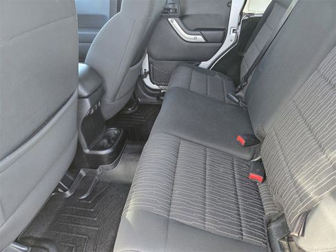 Used 2012 Jeep Wrangler Unlimited Sahara w/ Connectivity Group image 16