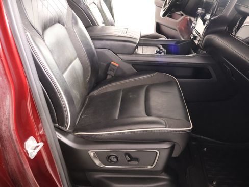 Used 2025 RAM 1500 Limited w/ Off Road Group AWD/4WD image 14