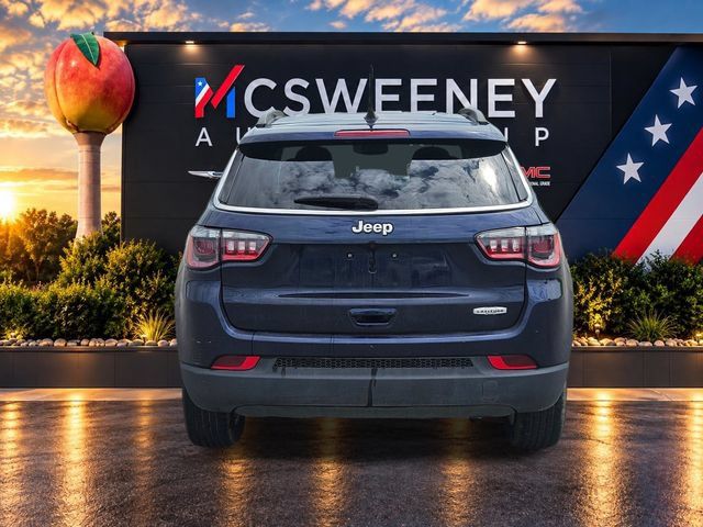 Used 2021 Jeep Compass Latitude FWD image 4
