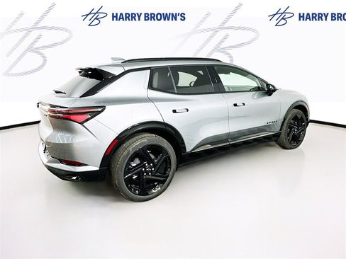 New 2025 Chevrolet Equinox EV RS image 32