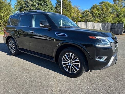 Used 2024 Nissan Armada SL w/ Captain's Chairs Package image 7