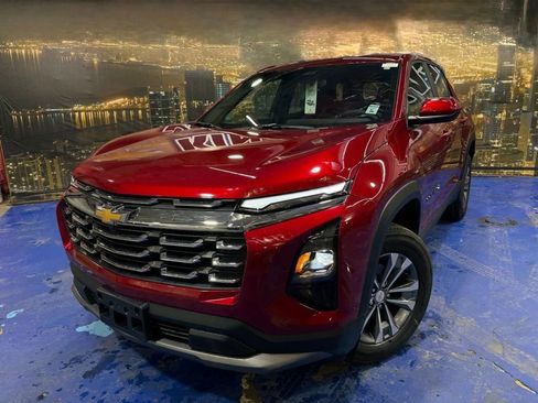 New 2026 Chevrolet Equinox LT w/ Convenience Package II image 1