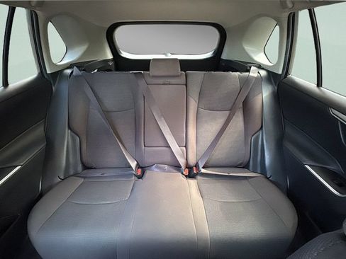 Used 2022 Toyota RAV4 LE AWD/4WD image 9