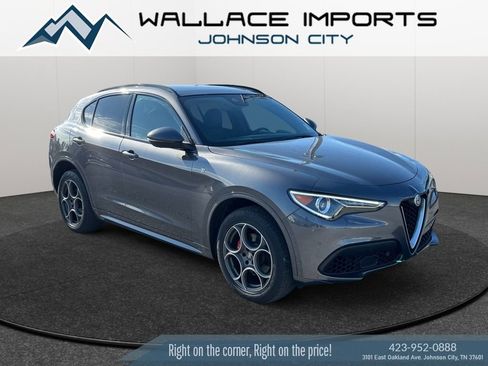 Used 2023 Alfa Romeo Stelvio Ti image 7