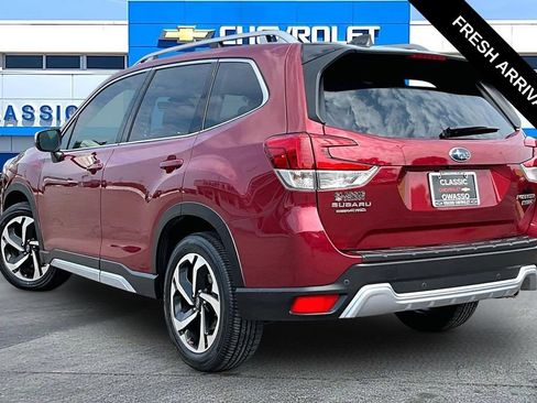 Used 2024 Subaru Forester Touring w/ Convenience Package AWD/4WD image 3