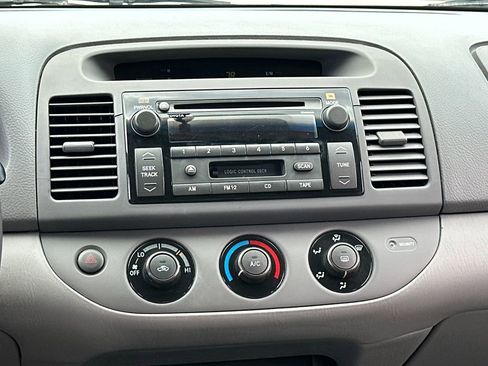 Used 2003 Toyota Camry LE image 15