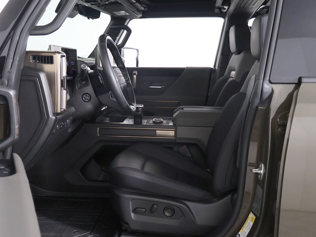 Used 2025 GMC Hummer EV 2X w/ Extreme Off-Road Package AWD/4WD image 33