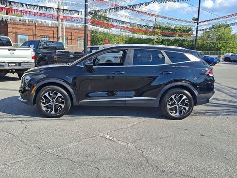 Used 2023 Kia Sportage EX image 9