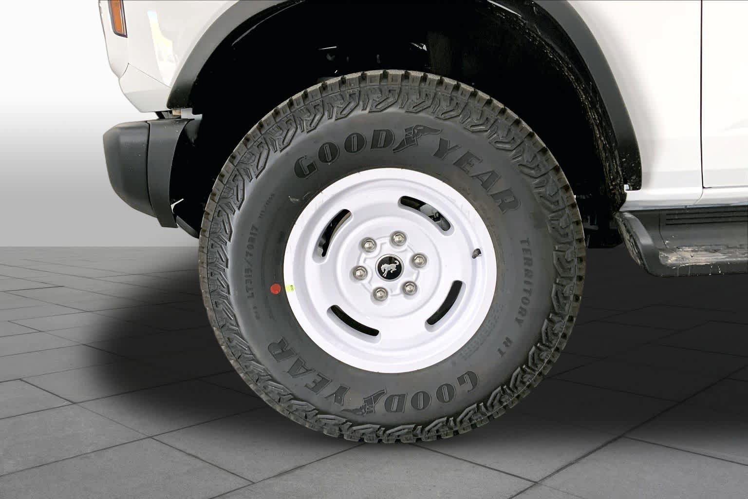 New 2026 Ford Bronco Heritage Edition AWD/4WD image 9