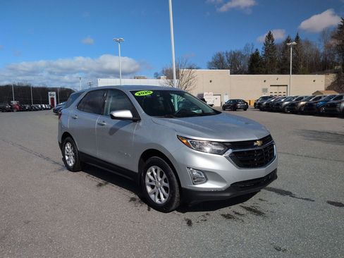 Used 2020 Chevrolet Equinox LT image 3